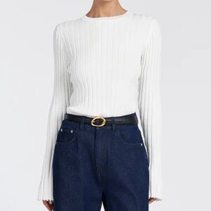 DISSH White Ribbed Crew Neck Sweater
